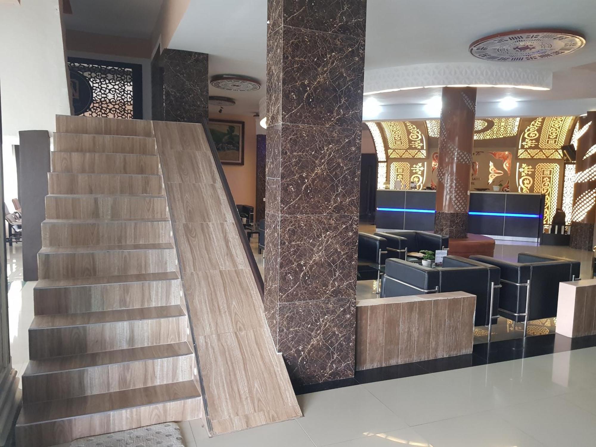 Capital O 93263 Linge Land Hotel Takengon Εξωτερικό φωτογραφία